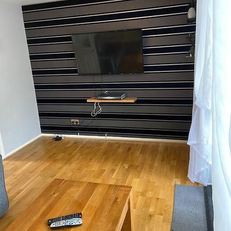 Garland Way 2 Bed House Sheffield Free Parking 5 Min From M1 Villa Mosborough Eksteriør billede