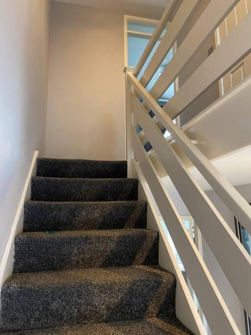 Garland Way 2 Bed House Sheffield Free Parking 5 Min From M1 Villa Mosborough Eksteriør billede